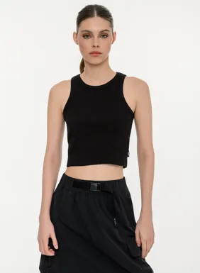 Women's sleeveless crop top