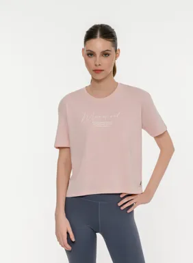 Women's short-sleeved crop top with manifest print