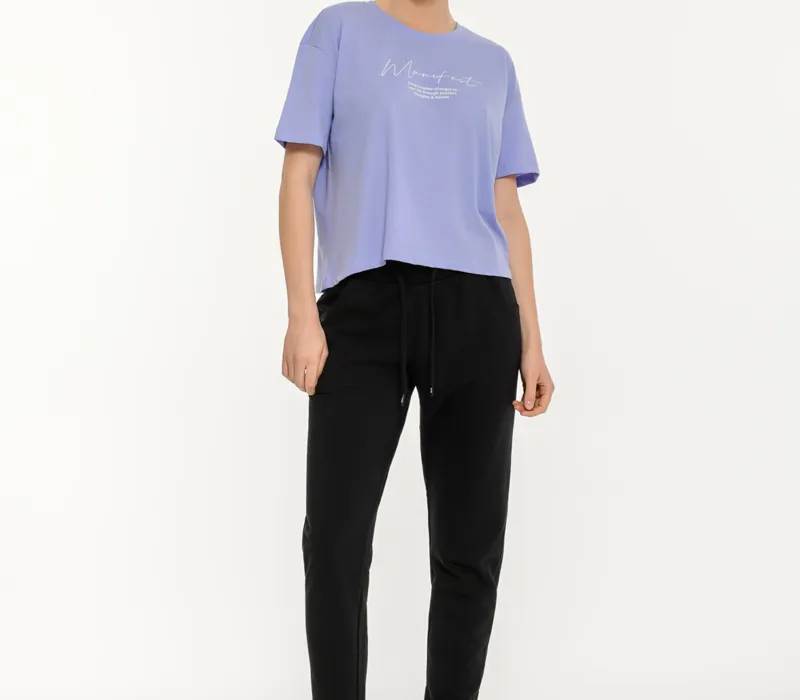 Γυναικείο κοντομάνικο crop top με τύπωμα manifest-thumbPicture-3