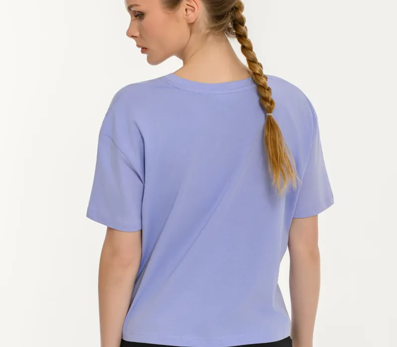 Γυναικείο κοντομάνικο crop top με τύπωμα manifest-thumbPicture-5