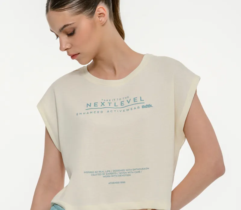 Γυναικείο κοντομάνικο crop top με τύπωμα-thumbPicture-1