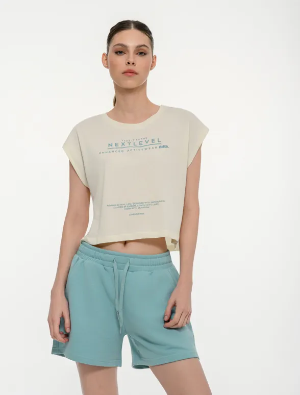 Γυναικείο κοντομάνικο crop top με τύπωμα-mainImage-4