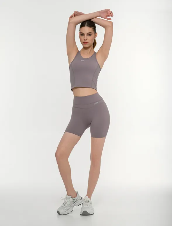 Γυναικείο αθλητικό αμάνικο crop top με τύπωμα bdtk studio-mainImage-4
