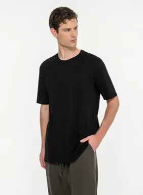 Ανδρικό κοντομάνικο t-shirt με τύπωμα στην πλάτη