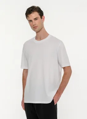 Ανδρικό κοντομάνικο t-shirt με τύπωμα στην πλάτη