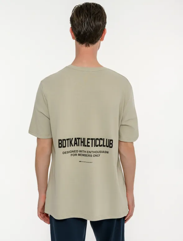Ανδρικό κοντομάνικο t-shirt με τύπωμα στην πλάτη-mainImage-3