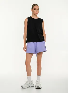 Women's short with elastic waistband