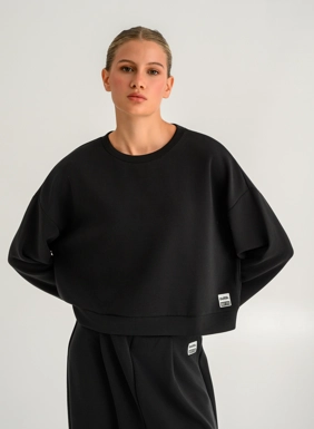 Women s sweatshirt with round neck
