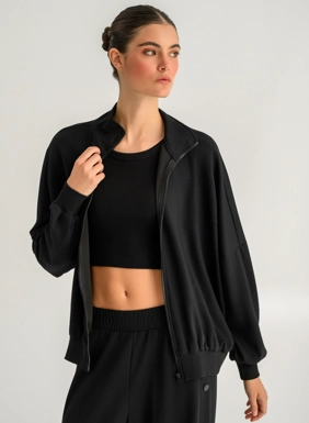 Women s sweatshirt with high collar